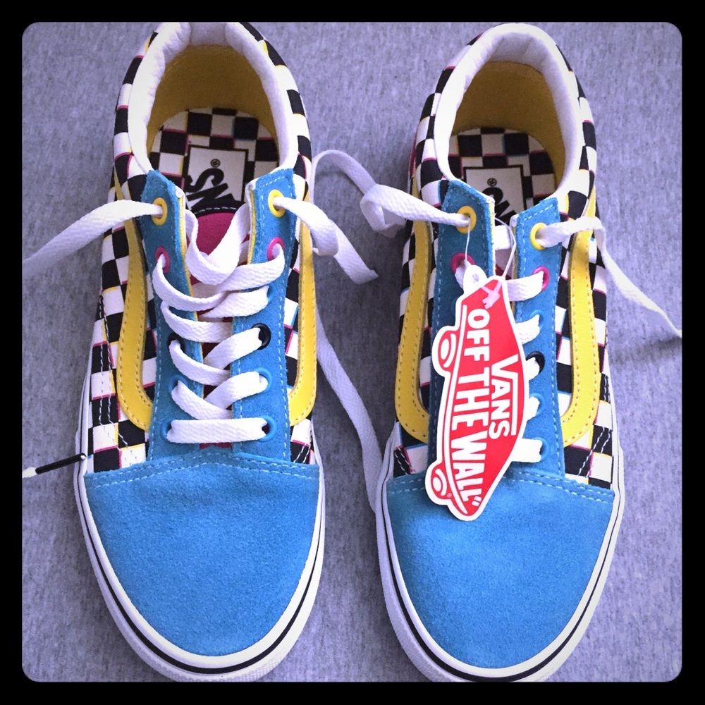 Brand new Vans shoes (girl’s 3.5)